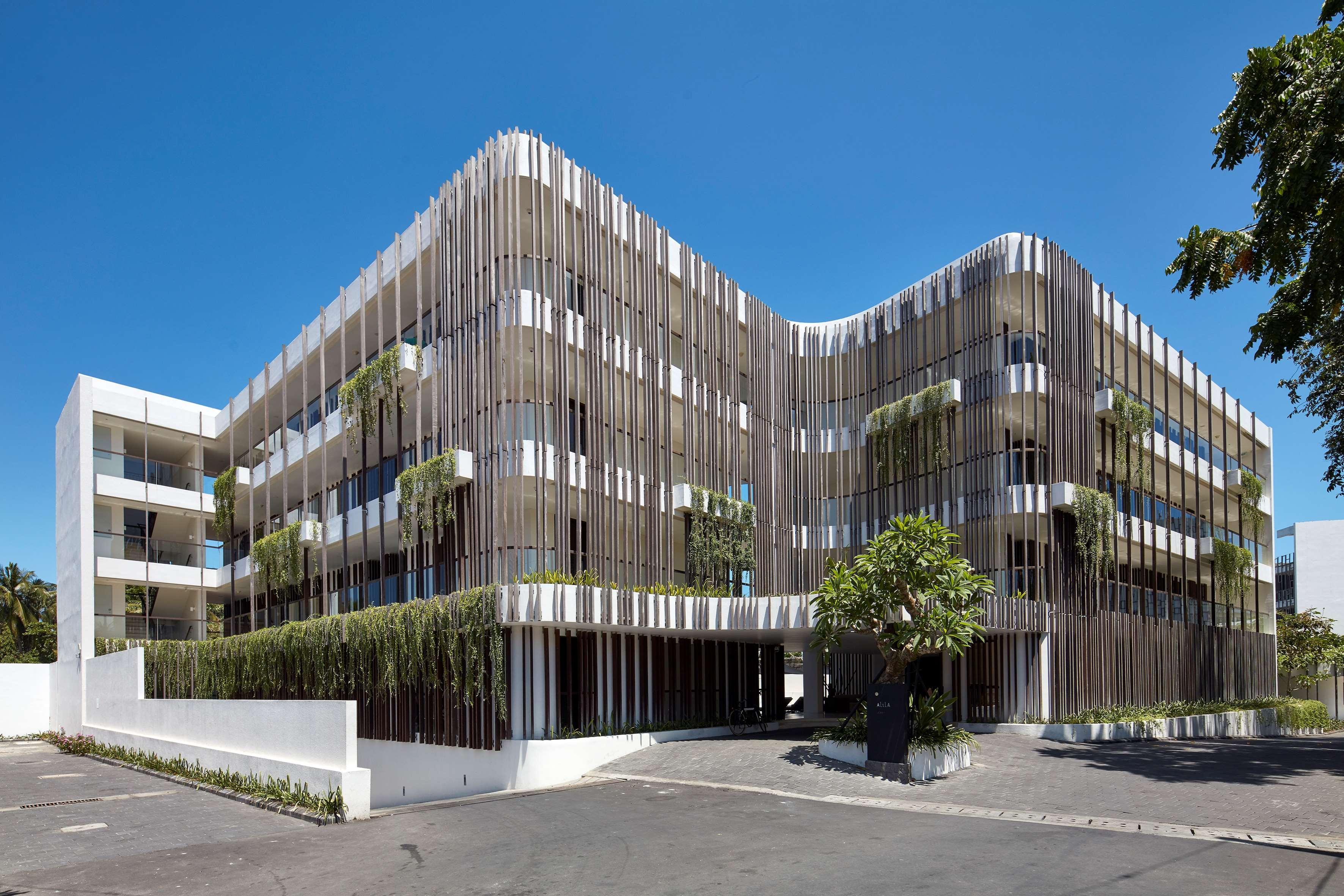 Отель Alila Seminyak Экстерьер фото The new building of the University of New South Wales, built in 2011