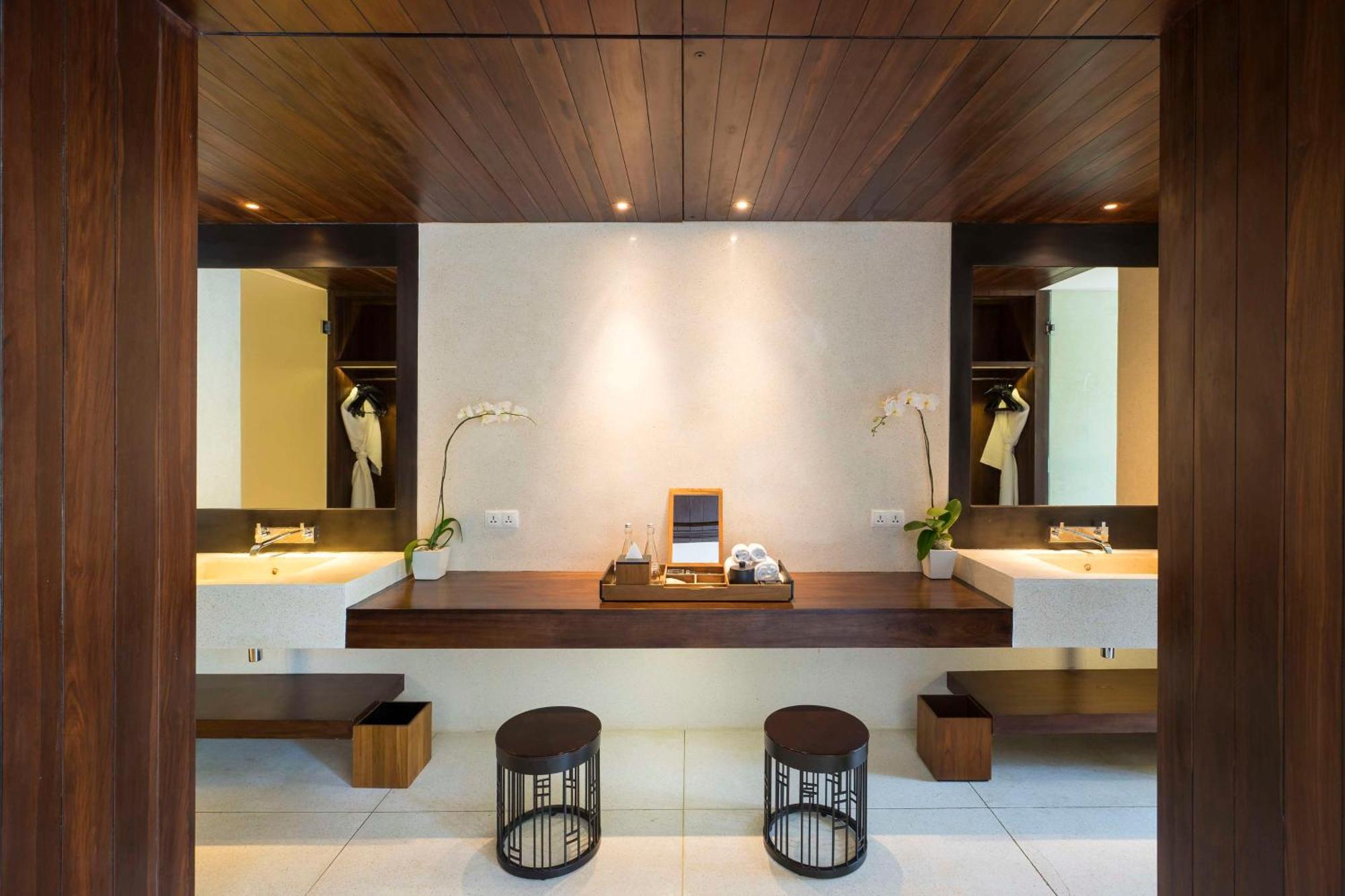 Отель Alila Seminyak Экстерьер фото Bathroom