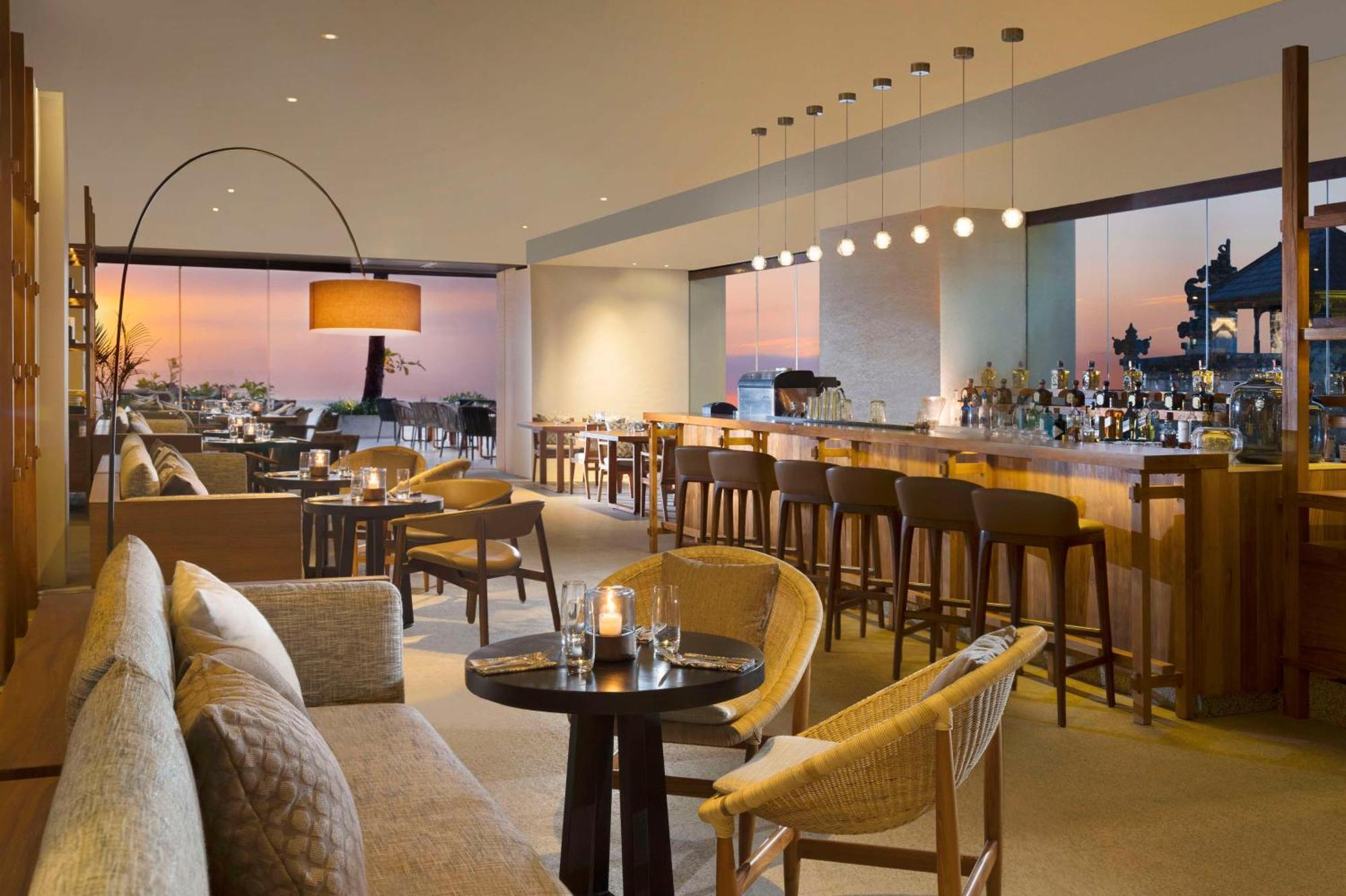 Отель Alila Seminyak Экстерьер фото The Bar