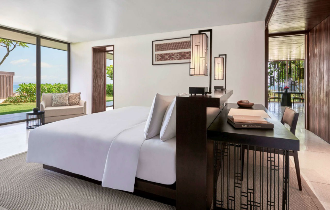 Отель Alila Seminyak Экстерьер фото A bedroom at the hotel